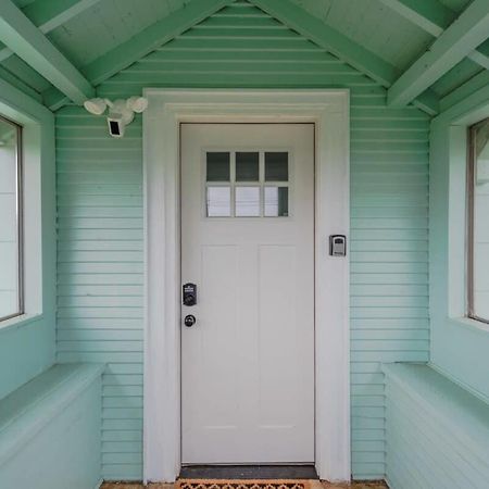 #Stayinmydistrict Coos Bay Cypress Cottage Экстерьер фото