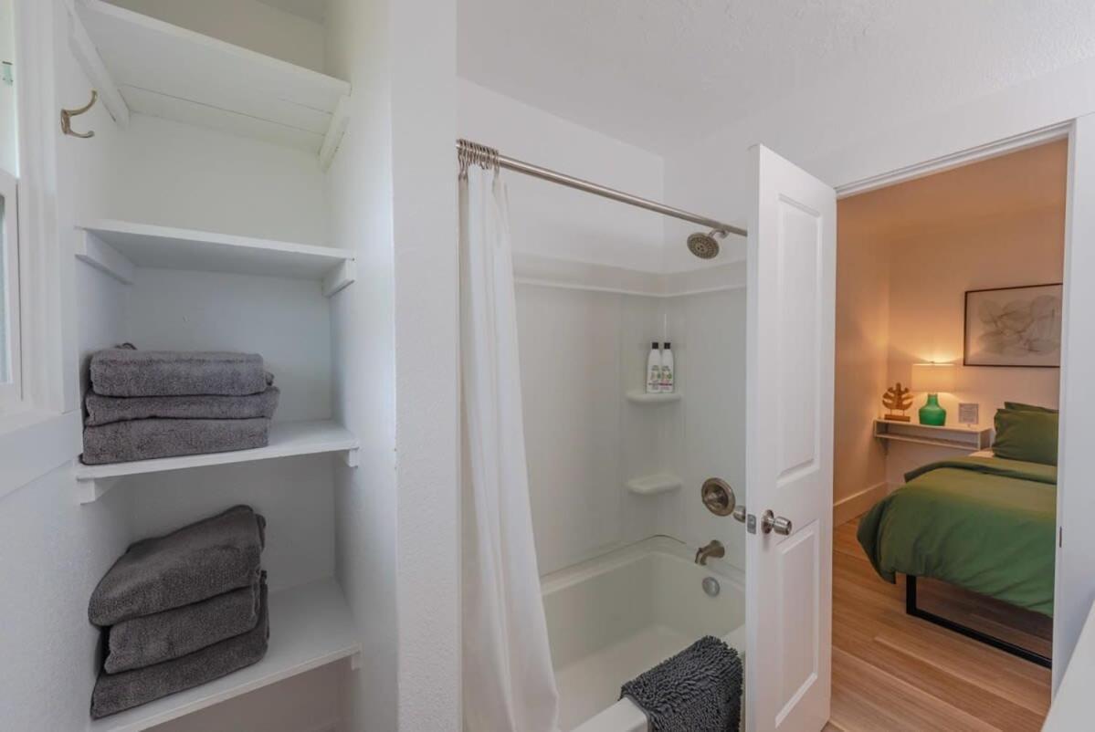 #Stayinmydistrict Coos Bay Cypress Cottage Экстерьер фото
