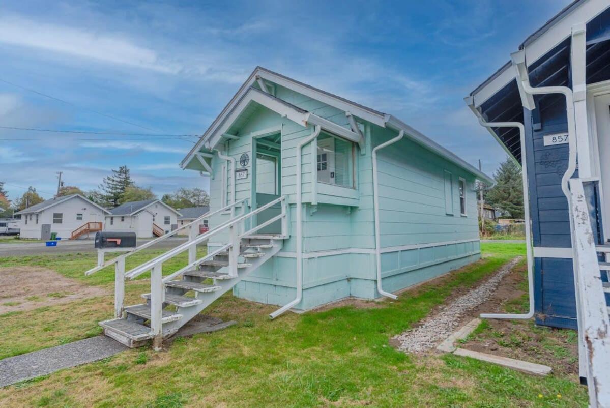 #Stayinmydistrict Coos Bay Cypress Cottage Экстерьер фото