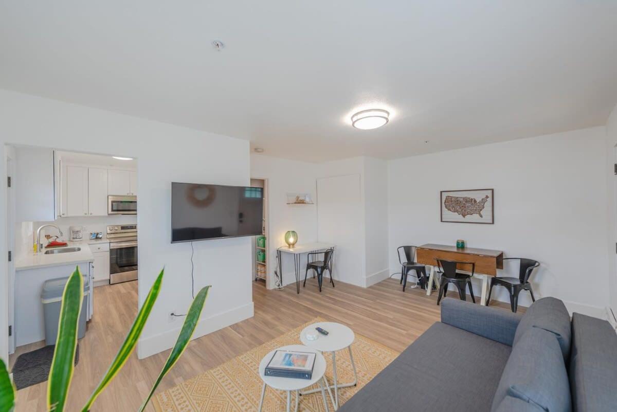 #Stayinmydistrict Coos Bay Cypress Cottage Экстерьер фото